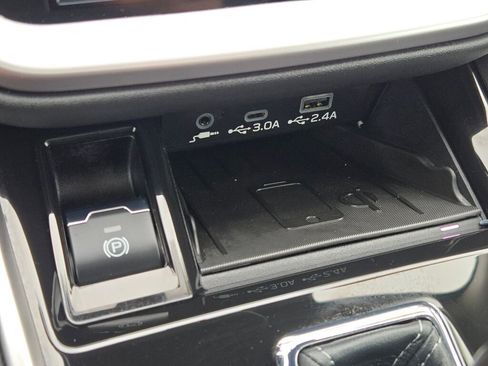 Used 2023 Subaru Legacy Limited image 28