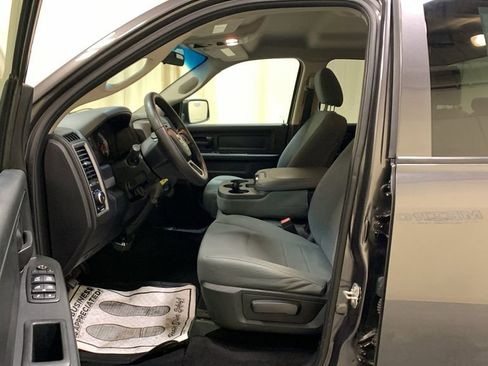 Used 2017 RAM 1500 Express image 26