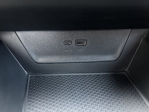 Used 2025 Chevrolet Equinox LT image 20