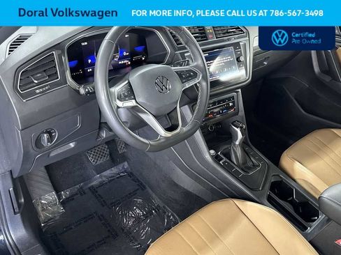 Used 2023 Volkswagen Tiguan SE FWD image 13