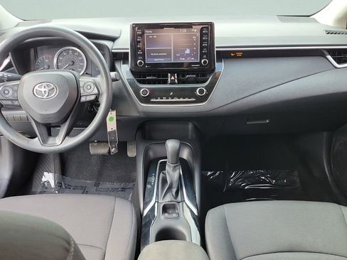 Used 2021 Toyota Corolla LE image 14