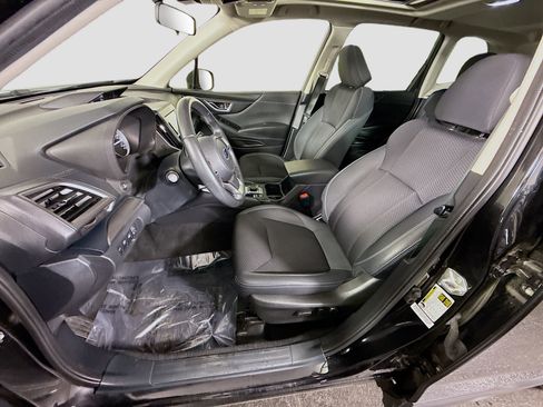 Used 2023 Subaru Forester Premium image 22