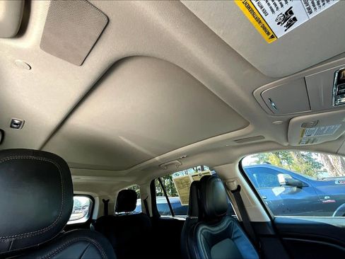 Used 2020 Lincoln Aviator Reserve w/ Equipment Group 202A image 12