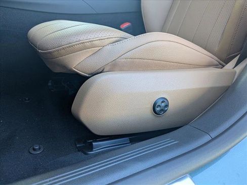 New 2026 Mercedes-Benz E 450 4MATIC Sedan image 4