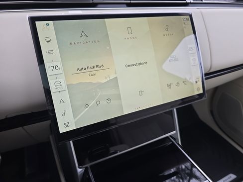 New 2026 Land Rover Range Rover SE image 20