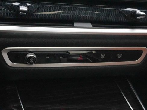 Certified 2024 BMW X5 sDrive40i w/ Executive Package image 25