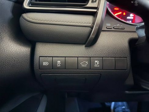 Used 2019 Toyota Camry XSE FWD image 28