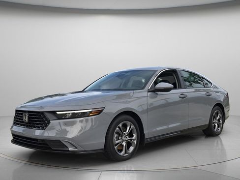 Certified 2024 Honda Accord EX-L image 8