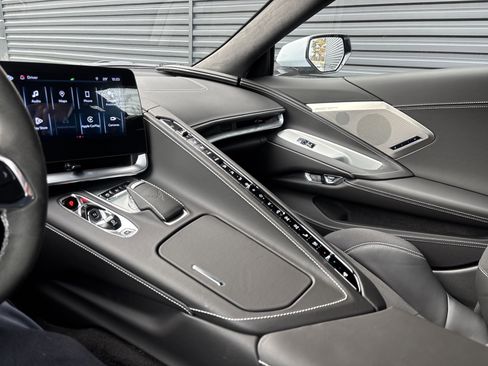 Used 2024 Chevrolet Corvette Stingray Premium Cpe w/ 3LT image 11