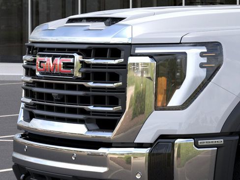 New 2026 GMC Sierra 2500 SLT AWD/4WD image 37