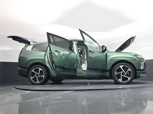 New 2026 Hyundai Ioniq 9 Calligraphy image 21