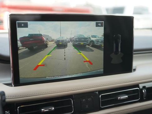 Used 2023 Lincoln Nautilus FWD image 27