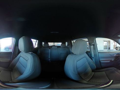 Used 2025 Chevrolet Equinox LT image 41