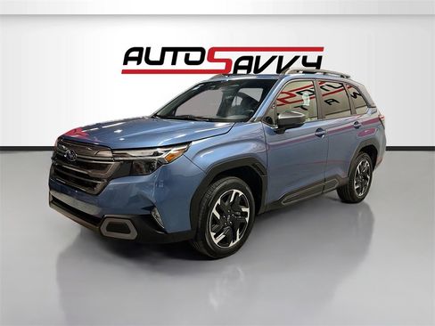 Used 2025 Subaru Forester Limited image 3