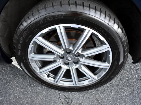 Used 2018 Audi Q7 3.0T Prestige w/ Prestige Package image 42