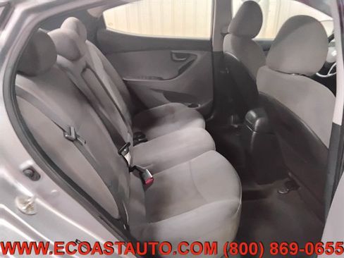 Used 2016 Hyundai Elantra SE FWD image 15
