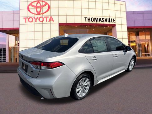 Used 2026 Toyota Corolla LE image 5
