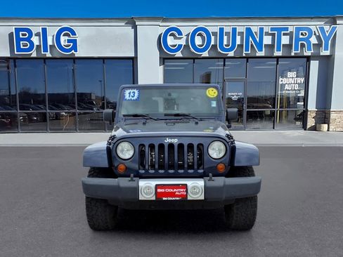 Used 2013 Jeep Wrangler Sahara w/ Connectivity Group AWD/4WD image 9