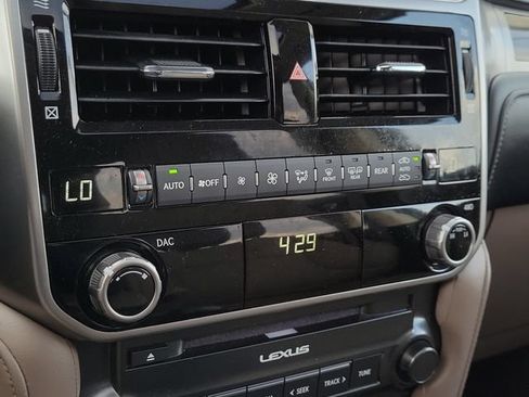 Used 2023 Lexus GX 460 Premium w/ Premium Package AWD/4WD image 18