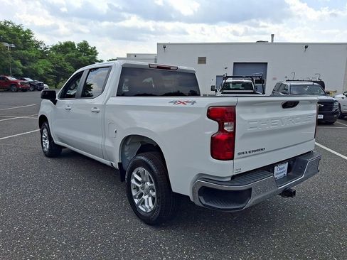 Used 2023 Chevrolet Silverado 1500 LT AWD/4WD image 4