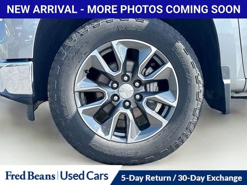 Used 2023 Chevrolet Silverado 1500 LT AWD/4WD image 12