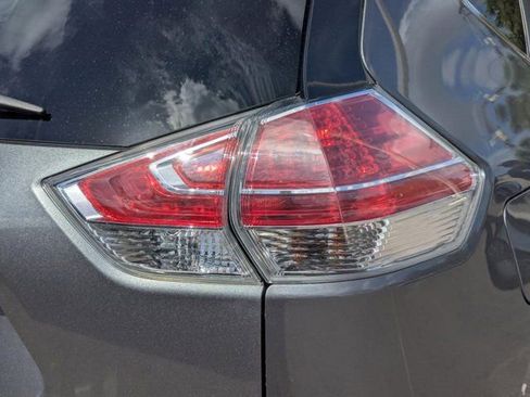 Used 2016 Nissan Rogue SV w/ SV Family Package FWD image 69