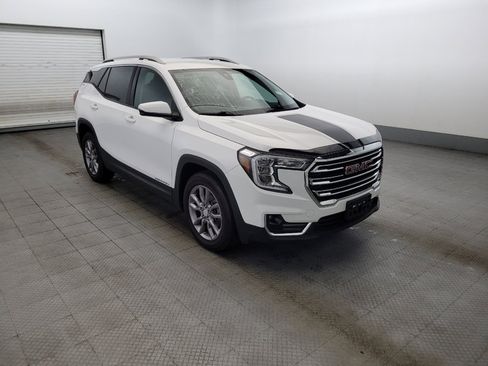 Used 2024 GMC Terrain SLT FWD image 13