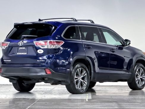 Used 2016 Toyota Highlander XLE AWD/4WD image 8