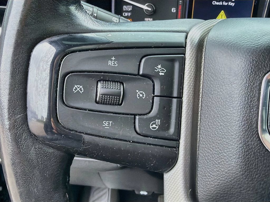 Used 2021 GMC Yukon Denali w/ Denali Premium Package AWD/4WD image 12