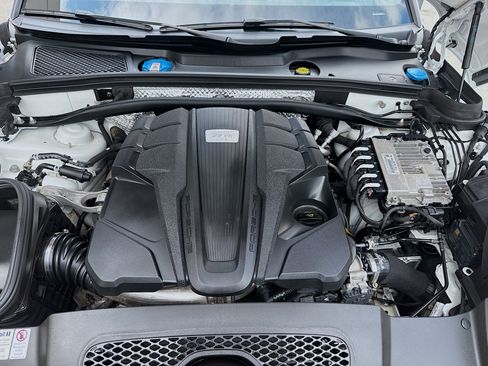 Used 2020 Porsche Macan GTS image 36