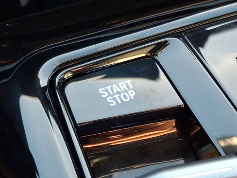 Used 2025 BMW i5 xDrive40 w/ Premium Package image 24