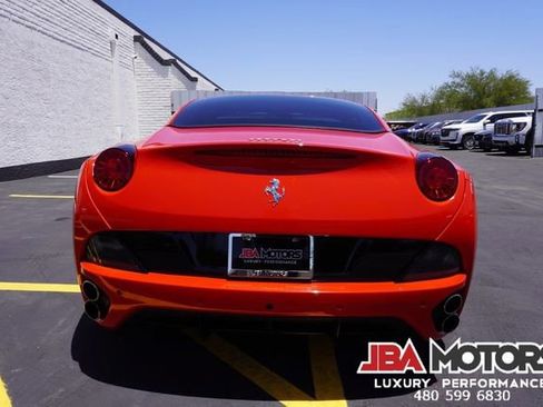 Used 2014 Ferrari California RWD image 47