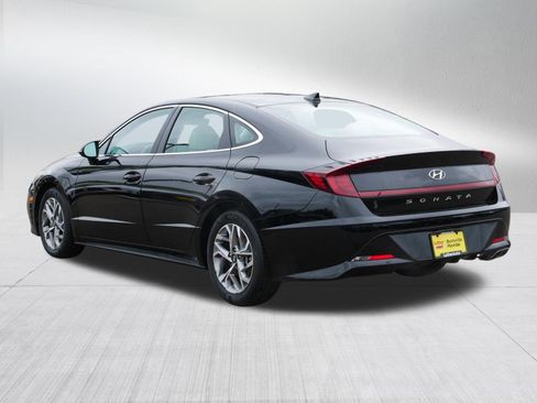Certified 2023 Hyundai Sonata SEL w/ Preferred Accessory Package FWD image 5