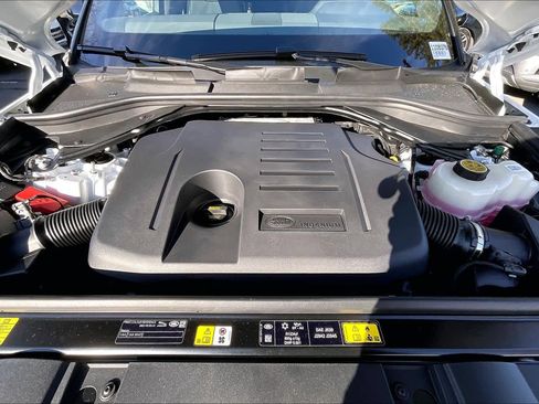 New 2026 Land Rover Range Rover Sport SE image 13