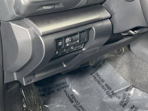 Used 2023 Subaru Crosstrek 2.5i Limited w/ Moonroof Package image 10