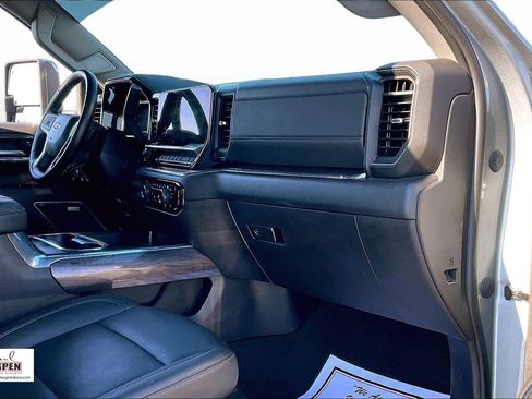 Used 2024 Chevrolet Silverado 2500 LTZ w/ LTZ Convenience Package image 16
