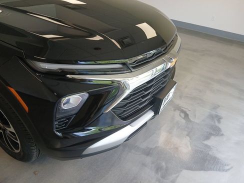 Used 2024 Chevrolet TrailBlazer LT w/ LT Cold Weather Package FWD image 6