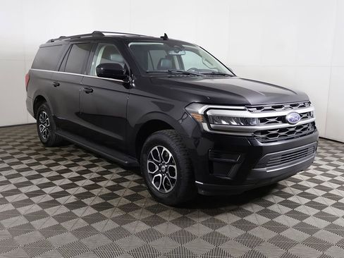 Used 2024 Ford Expedition Max XLT AWD/4WD image 2