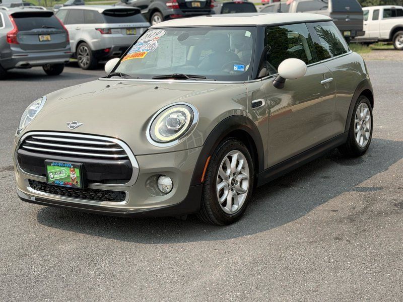 Used 2019 MINI Cooper 2-Door Hardtop FWD image 2