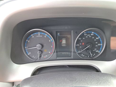 Used 2017 Toyota RAV4 XLE image 22