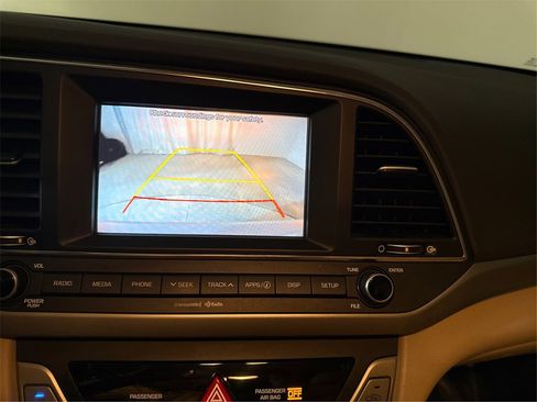 Used 2018 Hyundai Elantra SEL image 39