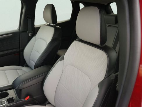 Used 2024 Ford Escape SE FWD image 10