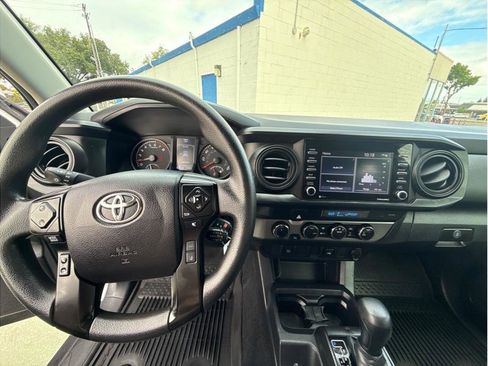 Used 2022 Toyota Tacoma SR AWD/4WD image 25