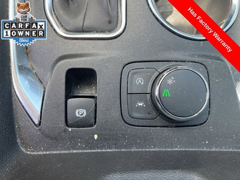 Used 2023 Chevrolet Traverse LT FWD image 15