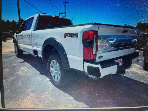 Used 2024 Ford F350 Limited w/ FX4 Off-Road Package AWD/4WD image 3