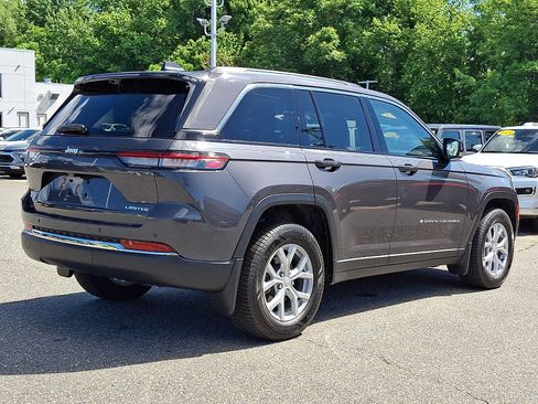 Used 2023 Jeep Grand Cherokee Limited w/ Luxury Tech Group II AWD/4WD image 6