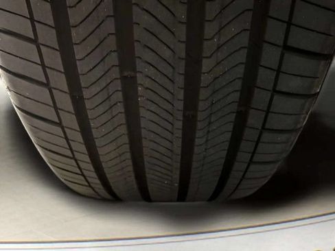Used 2024 Tesla Model 3 Standard Range RWD image 99