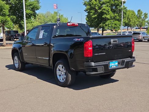 Used 2021 Chevrolet Colorado LT AWD/4WD image 12