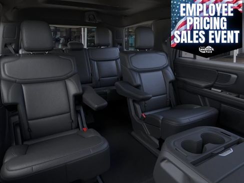 New 2026 Ford Expedition Platinum w/ Stealth Performance Package AWD/4WD image 11