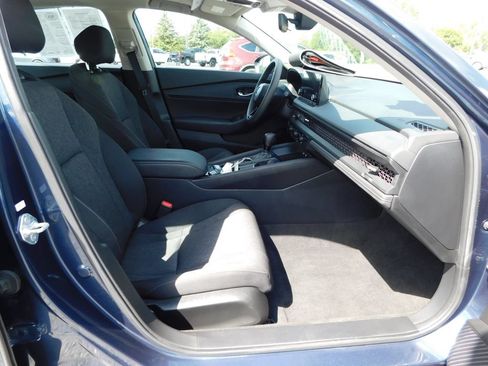 Used 2025 Honda Accord SE image 18